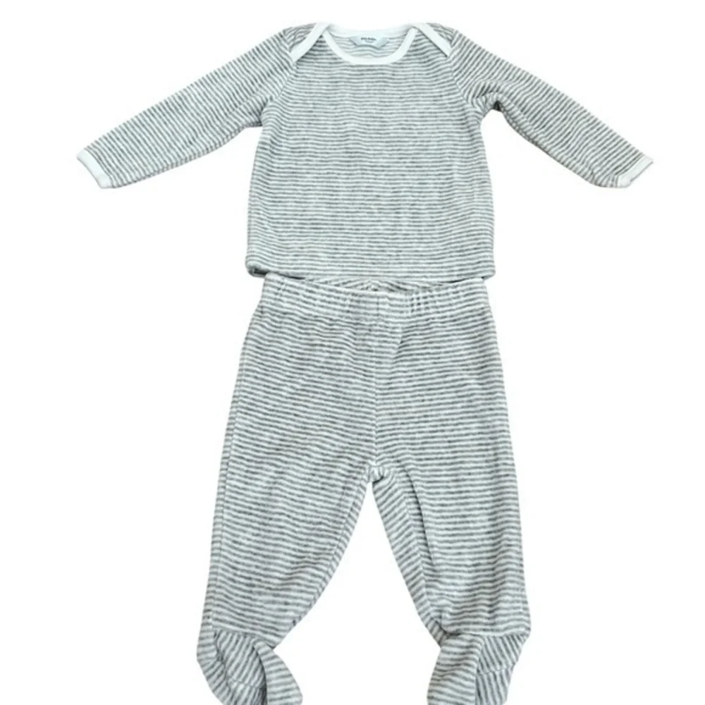 Baby Boden Gray Striped velour Pajama Set